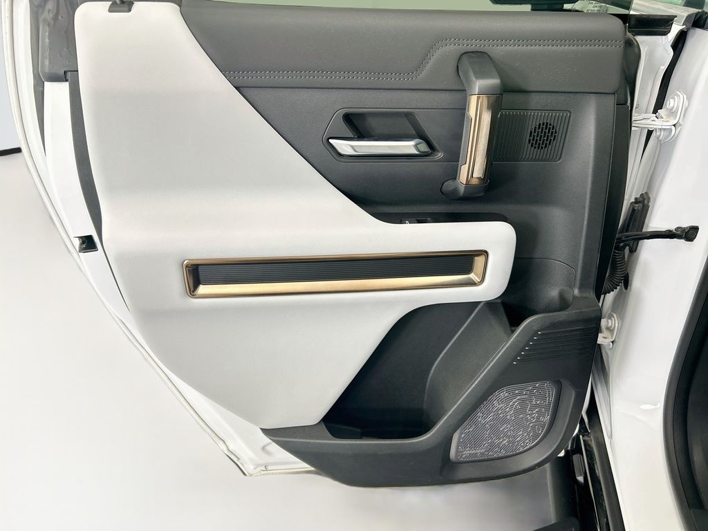 Used 2023 White GMC Edition 1 image 25