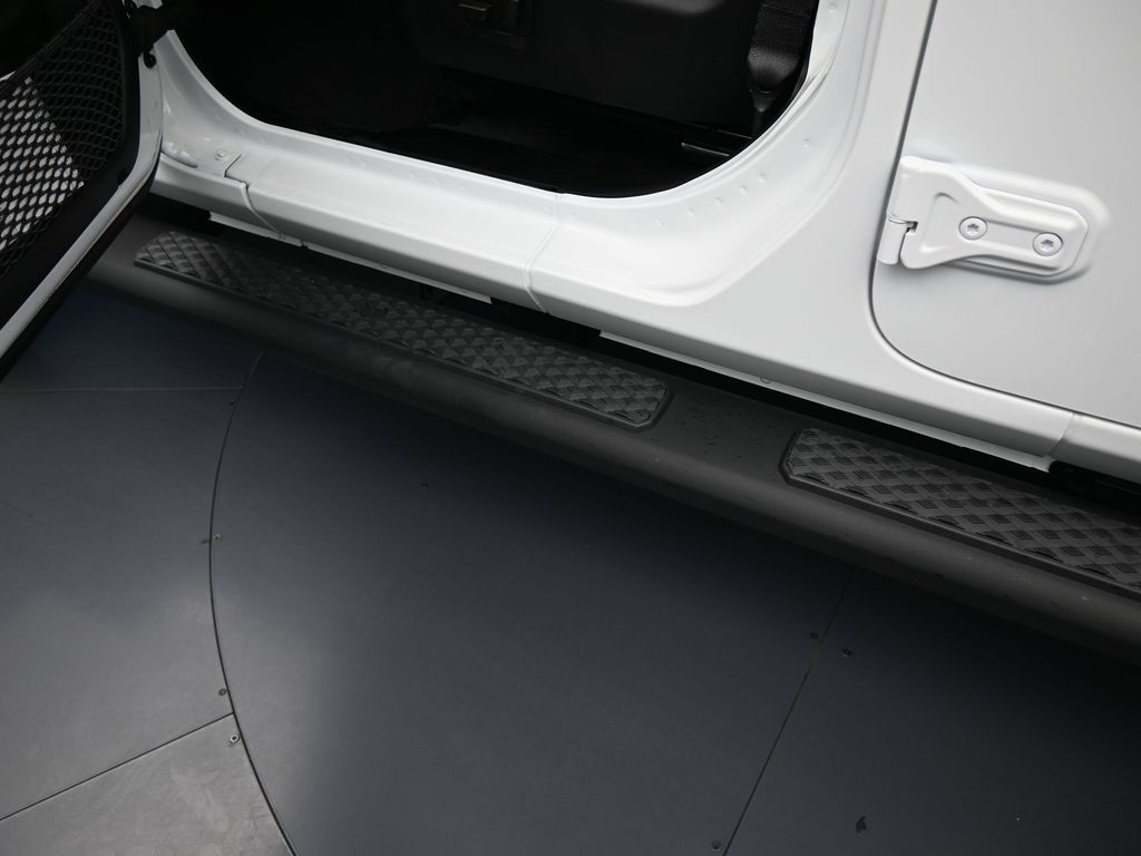 New 2026 Bright White Clearcoat Jeep Sahara image 25