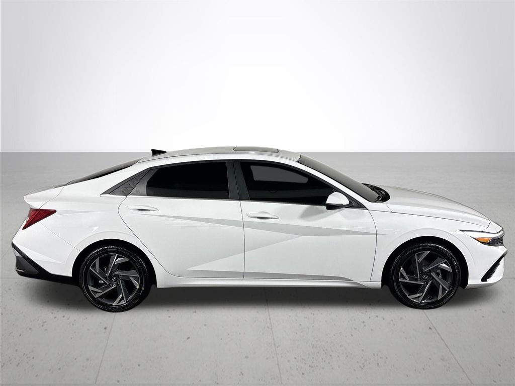 2024 Hyundai Elantra Hybrid Limited
