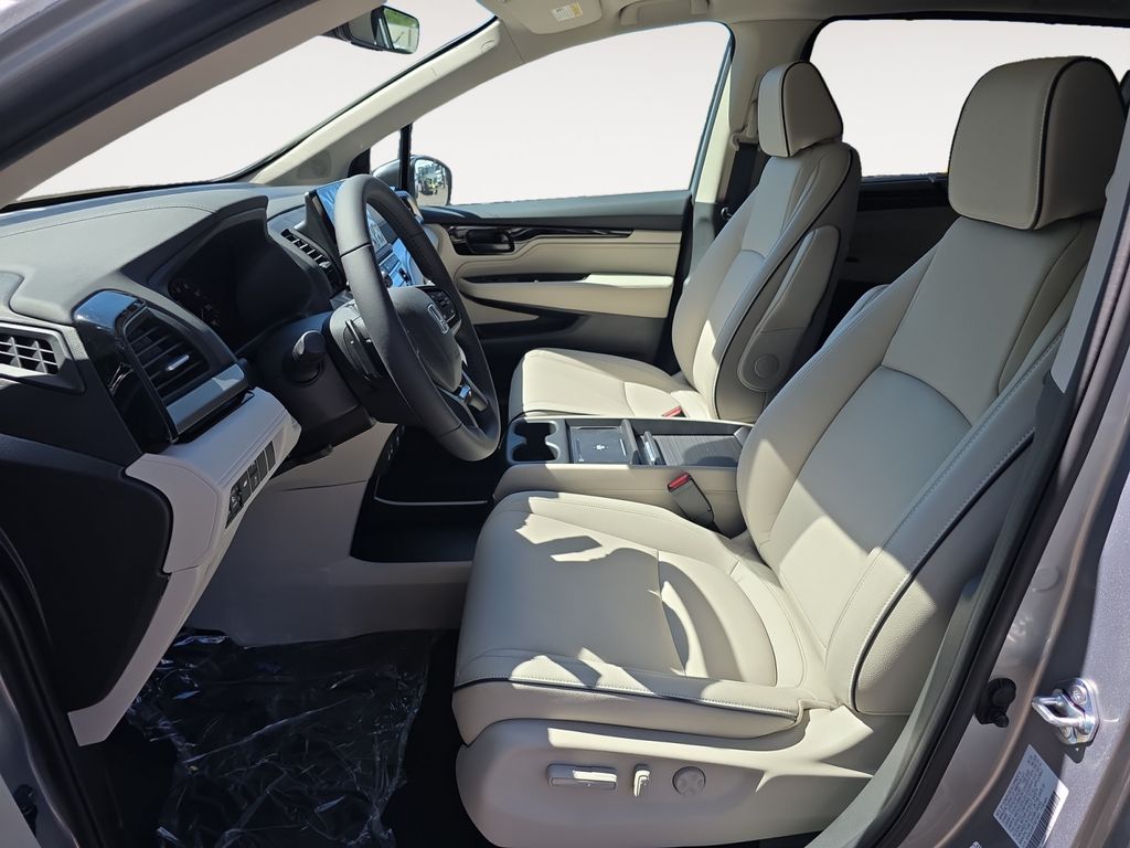 New 2026 Silver Honda Touring image 11