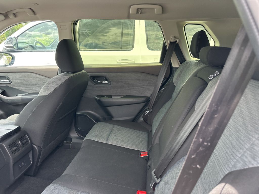 2023 Pearl White Tricoat Nissan Rogue SV FWD SUV