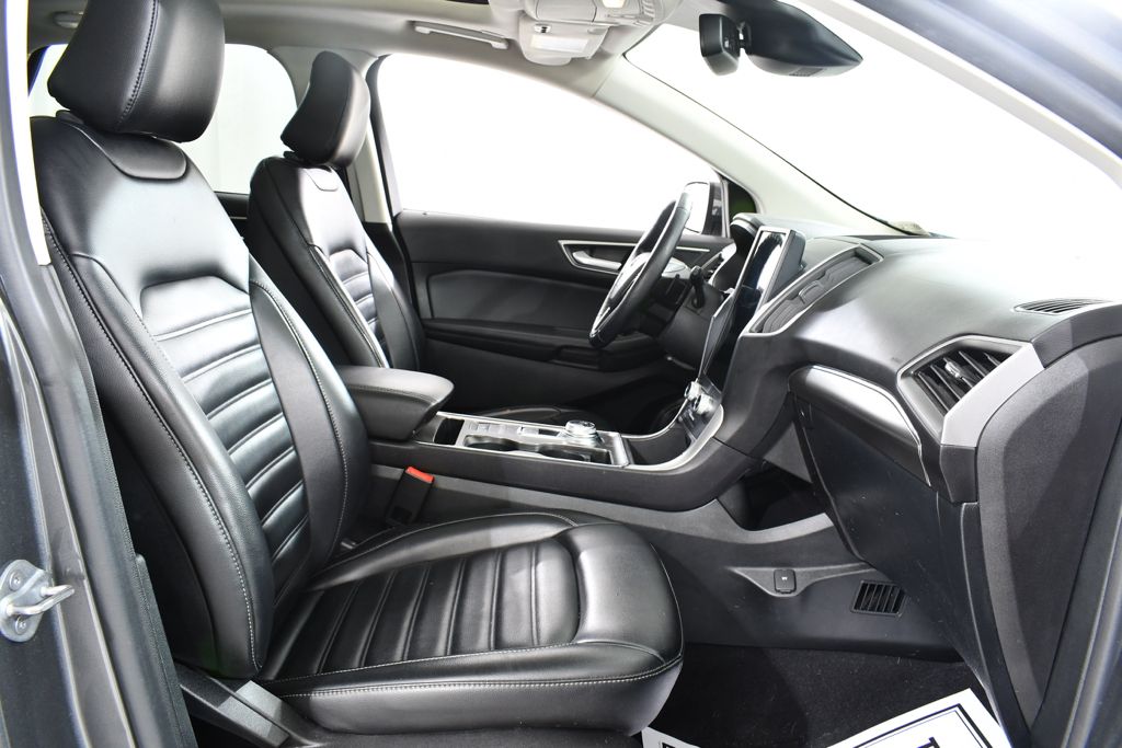 Used 2022 Gray Ford SEL image 10