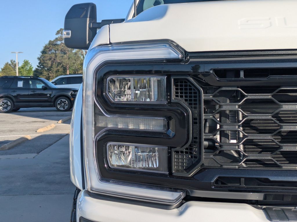 2026 Ford F-250 Super Duty Black Widow