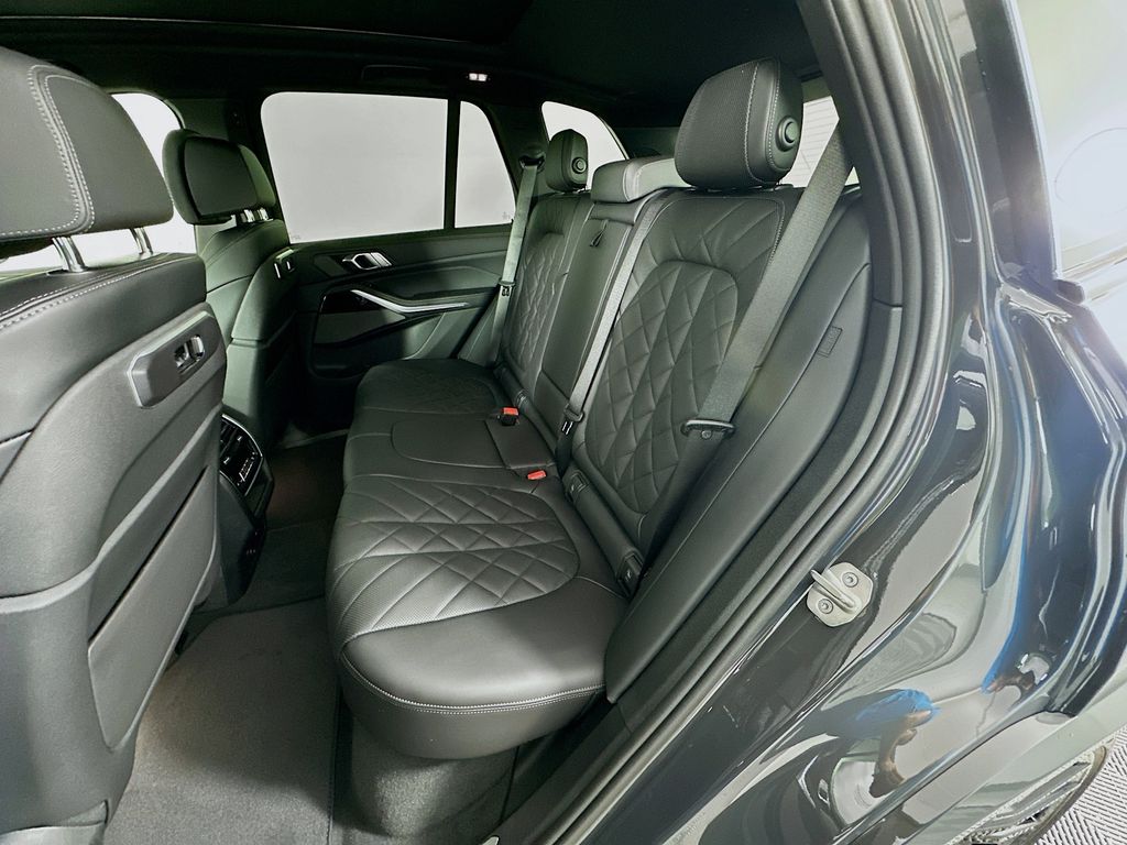 Thumbnail: 2026 BMW X5 - 17