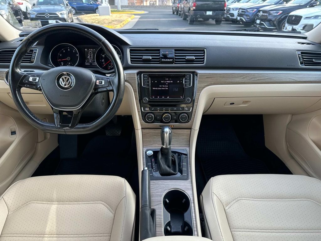 2018 Volkswagen Passat 2.0T 8