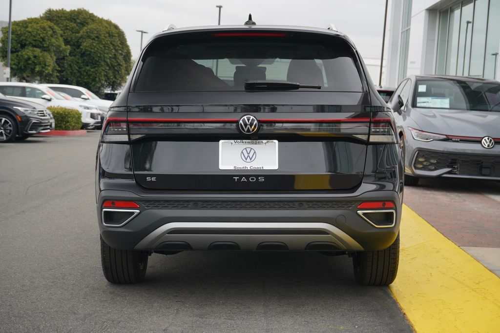 Thumbnail: 2026 Volkswagen Taos - 4