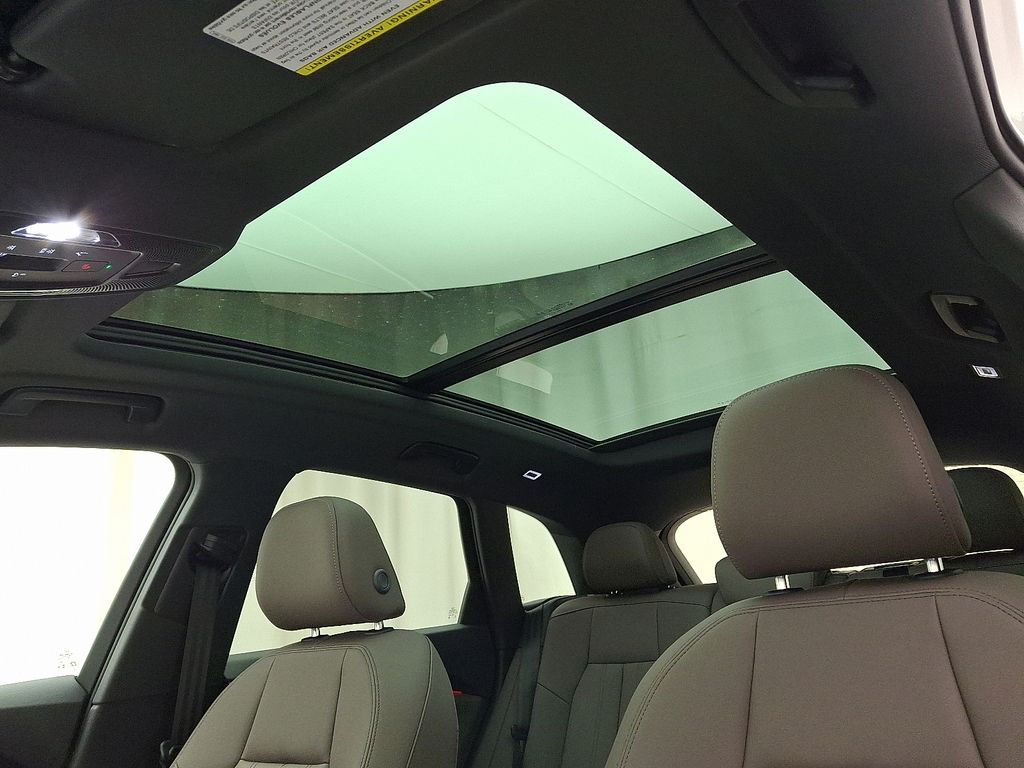 Thumbnail: 2025 Audi Q5 - 9