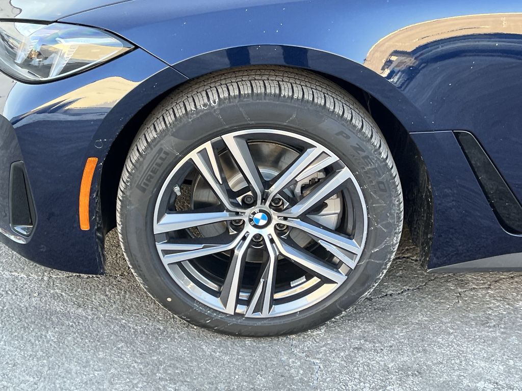 Thumbnail: 2026 BMW 4 Series - 10