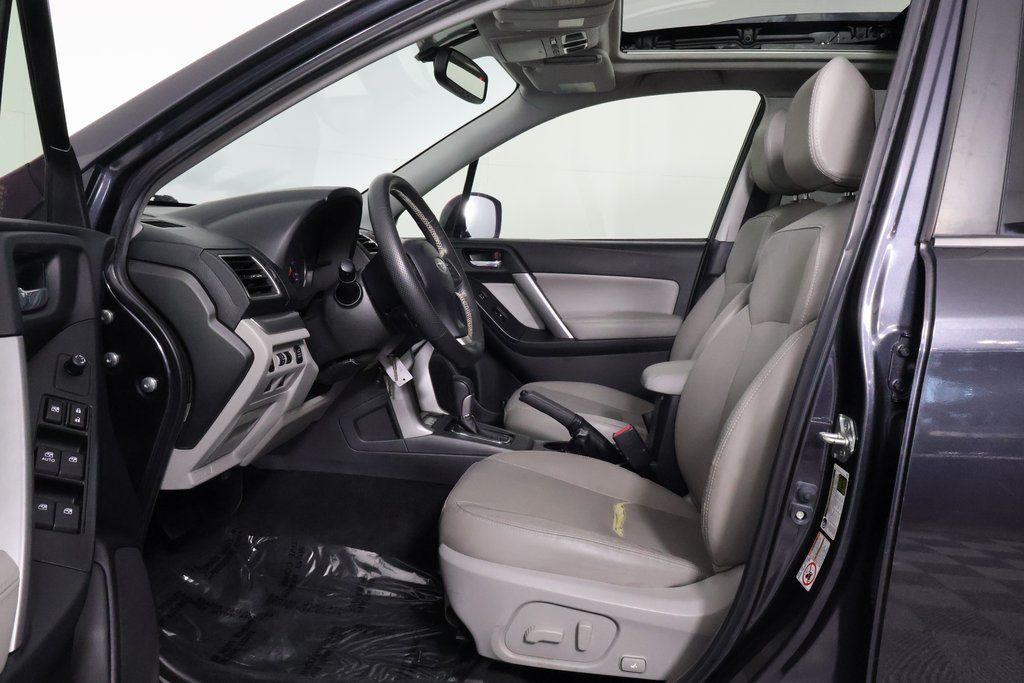 Thumbnail: 2016 Subaru Forester - 10