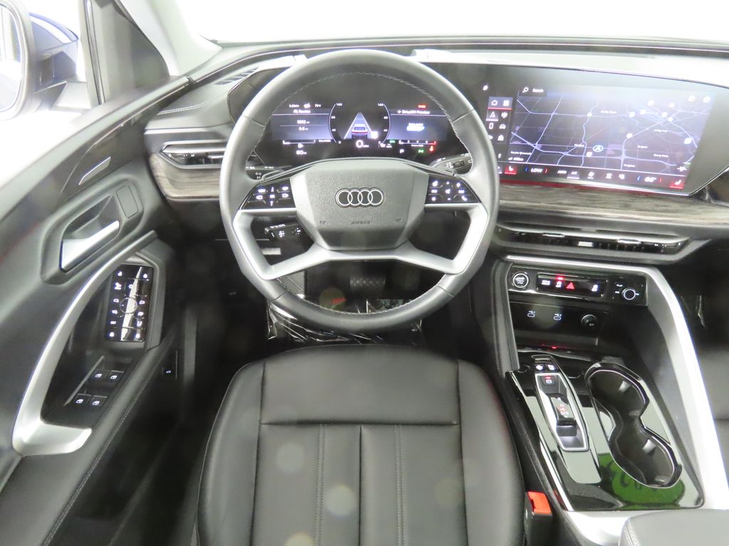 Thumbnail: 2025 Audi Q5 - 12
