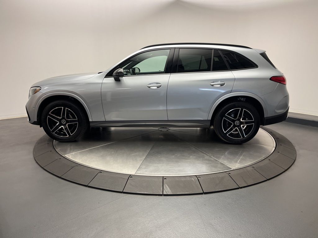 Thumbnail: 2025 Mercedes-Benz GLC - 4