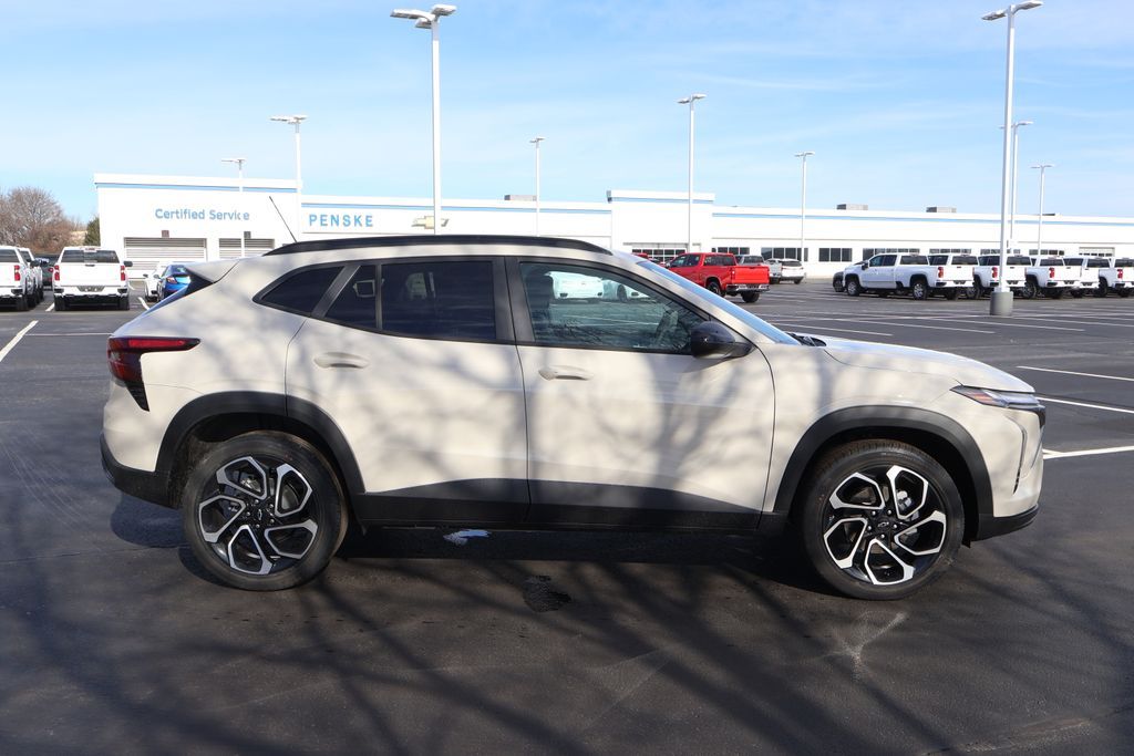 Thumbnail: 2026 Chevrolet Trax - 9