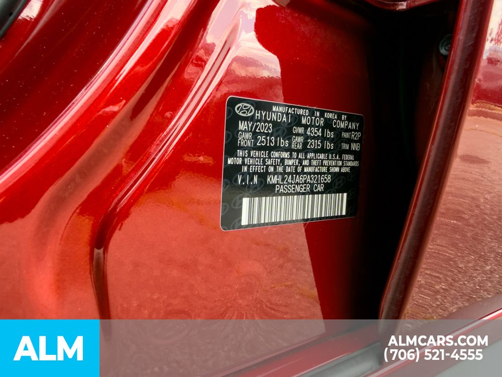 Used 2023 Red Hyundai SE image 16