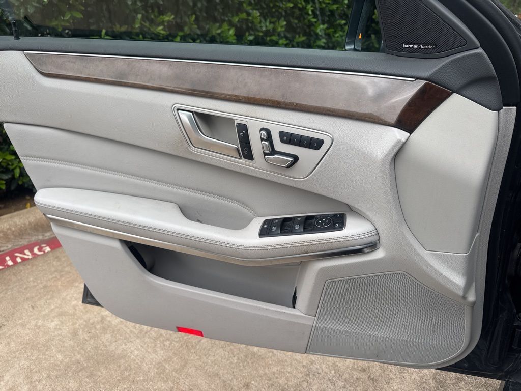 2014 Mercedes-Benz E-Class E350 Luxury photo