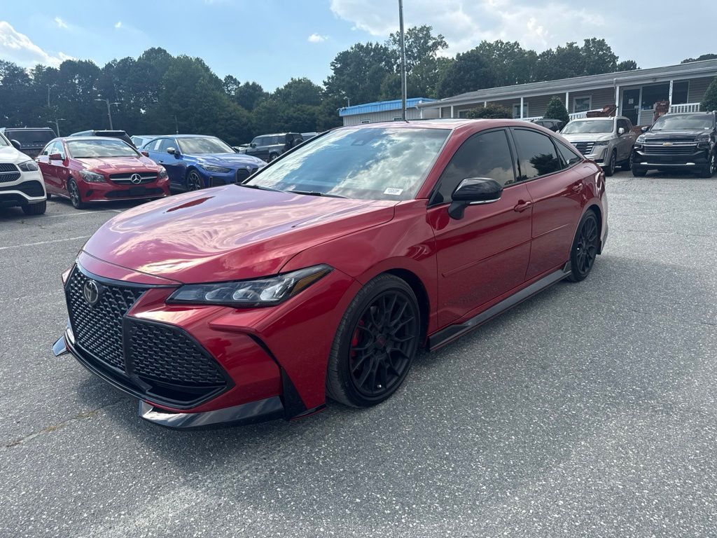 2020 Toyota Avalon Rojo (Supersonic Red) Sedán Tracción delantera 8 velocidades Automática
