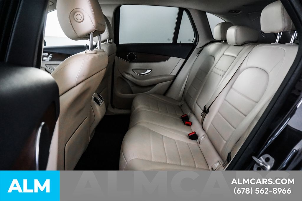 Used 2022 Gray Mercedes-Benz GLC 300 image 17
