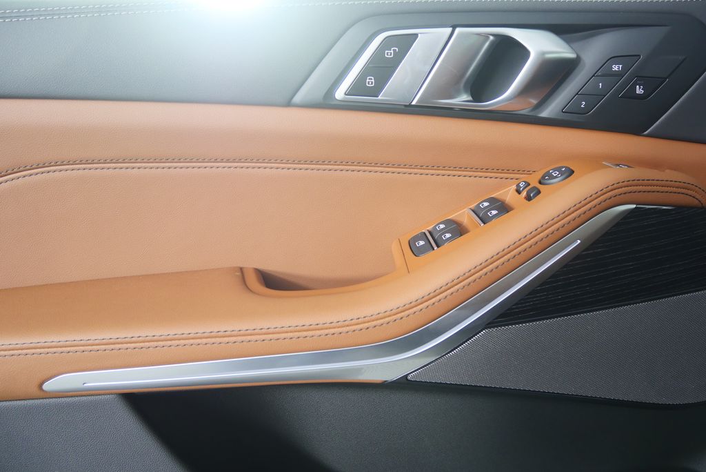 Thumbnail: 2026 BMW X5 - 8