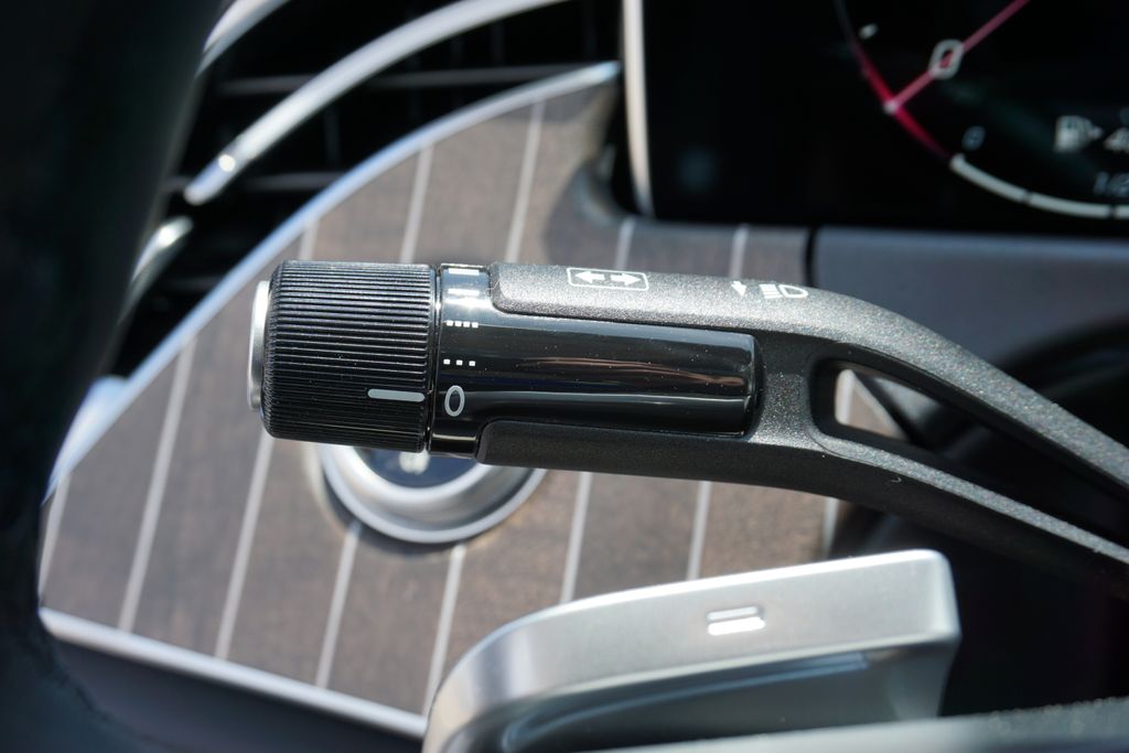 2025 Mercedes-Benz E-Class E 350 28