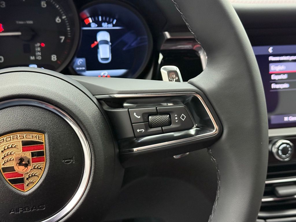Thumbnail: 2025 Porsche Macan - 14