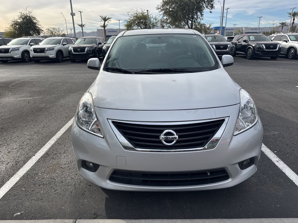 2013 Nissan Versa 1.6 SV 2