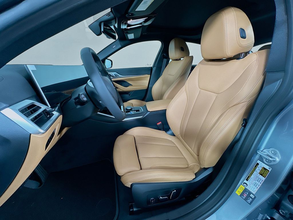 Thumbnail: 2026 BMW i4 - 16