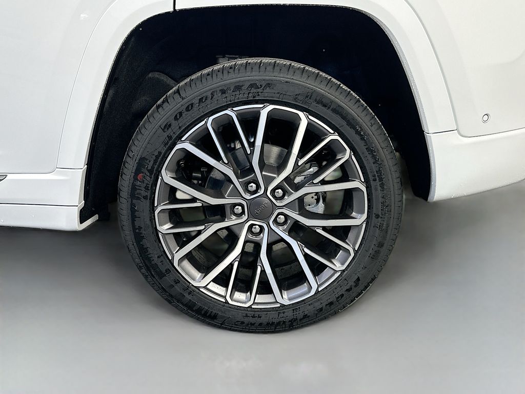 JeepGrand Cherokee17