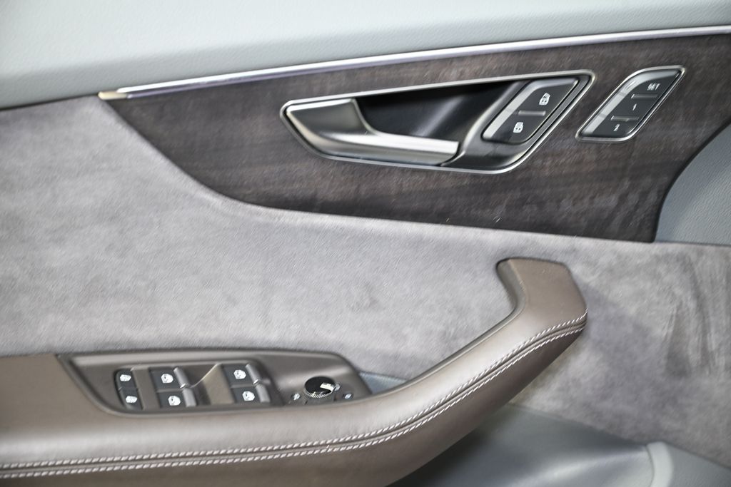2019 Audi Q8 Prestige 22
