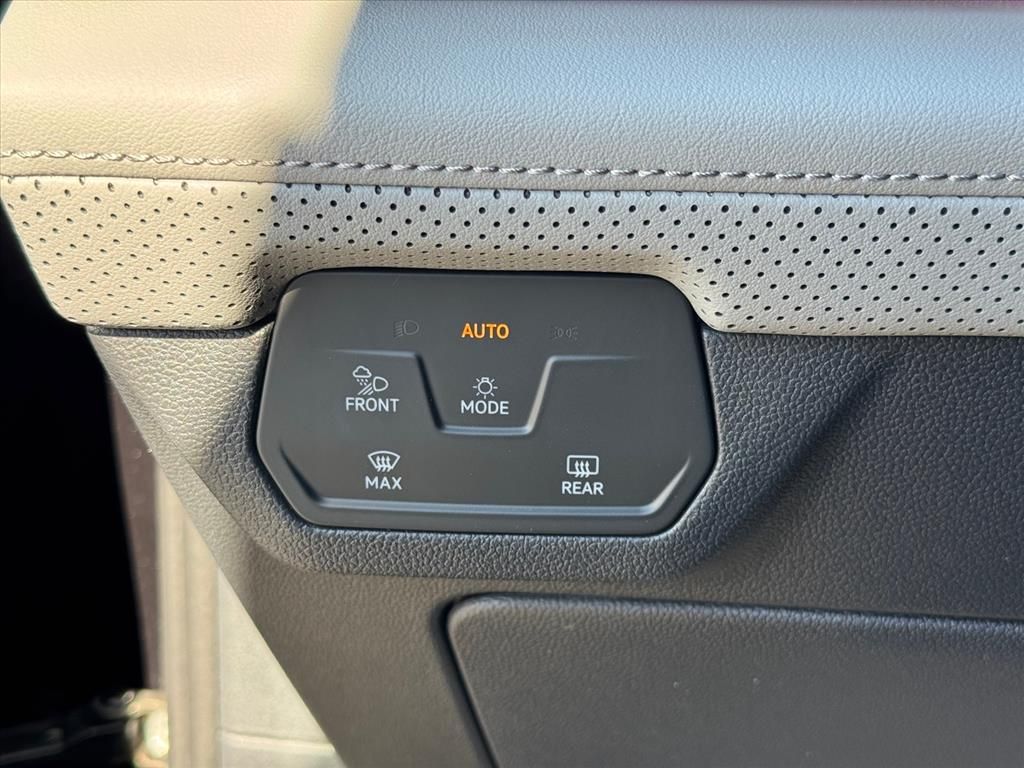 New 2026 Deep Black Pearl Volkswagen 2.0T Peak Edition image 19
