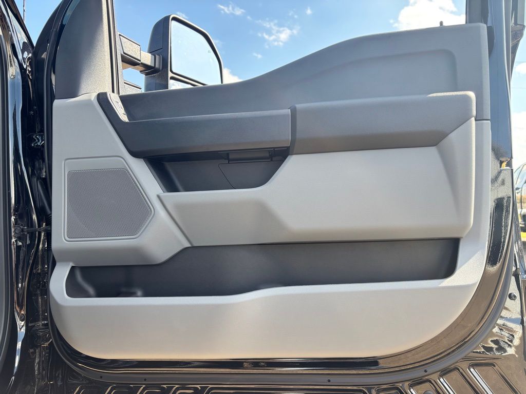 New 2026 Black Ford XL image 21