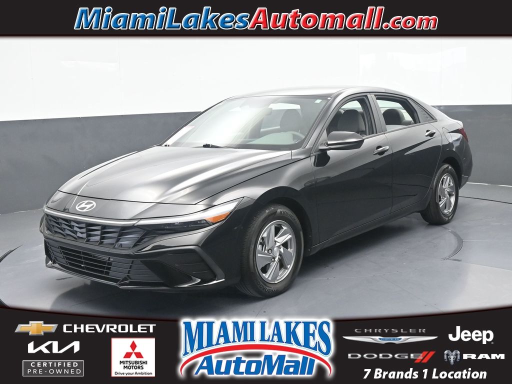 2024 Hyundai Elantra SE