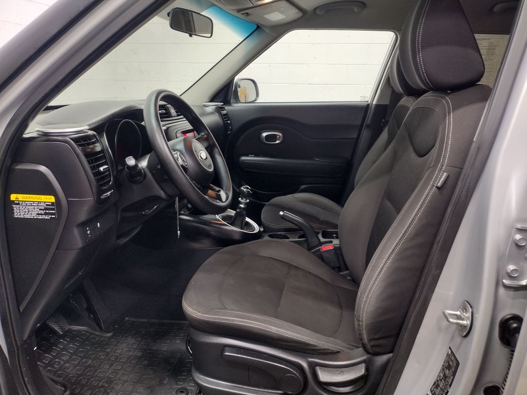 2016 Kia Soul Base