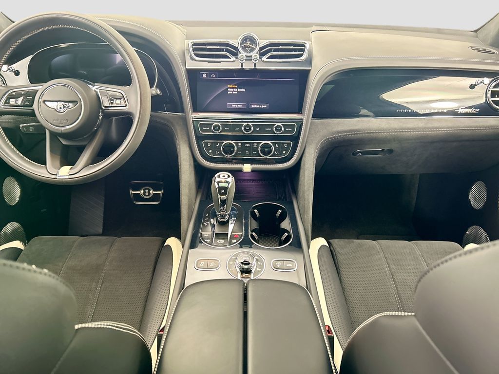 Thumbnail: 2023 Bentley Bentayga - 13