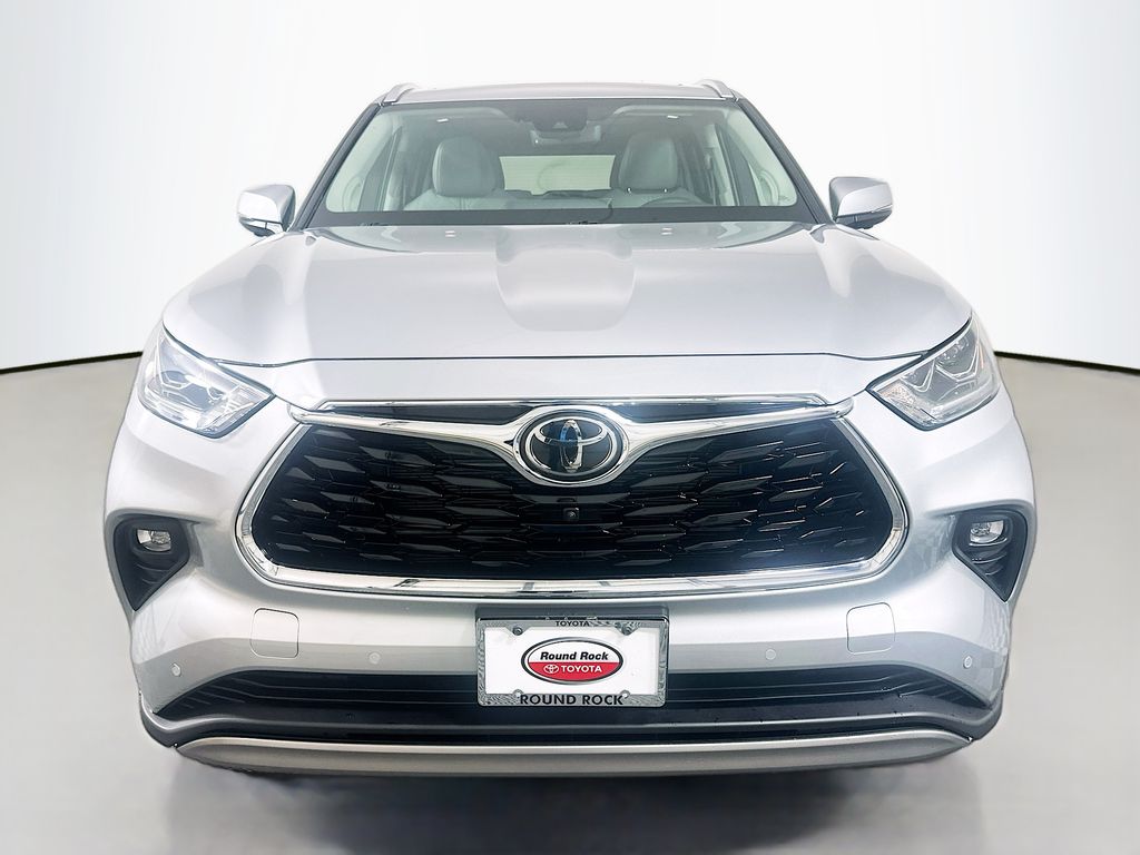 Thumbnail: 2025 Toyota Highlander - 2