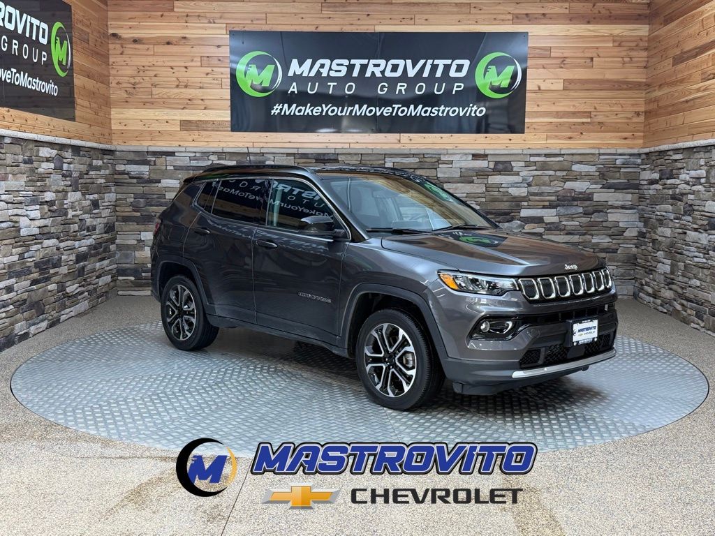 Gray (Granite Crystal Metallic Clearcoat) 2022 Jeep Compass Limited 4WD SUV / Crossover Four-Wheel Drive 9-Speed Automatic