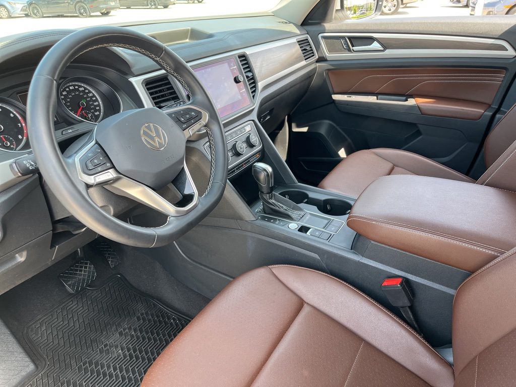 Thumbnail: 2021 Volkswagen Atlas - 18