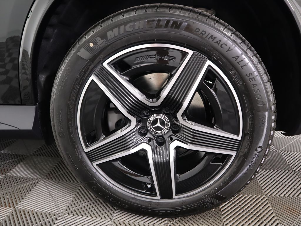 Thumbnail: 2025 Mercedes-Benz GLC - 32