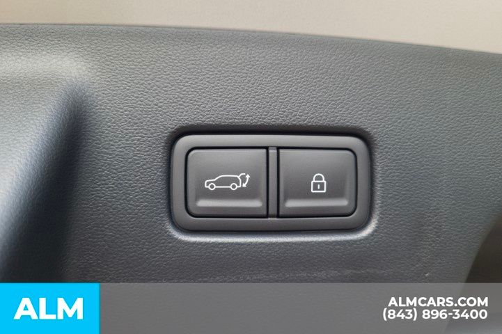 Used 2026 White Hyundai Calligraphy image 8