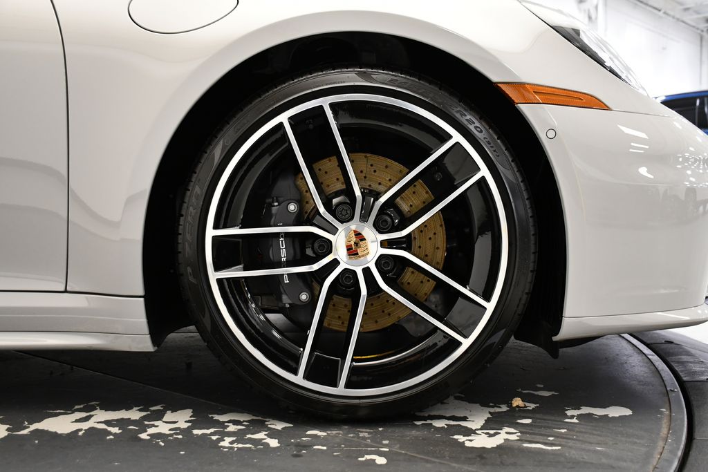 2026 Porsche 911 - Photo 19