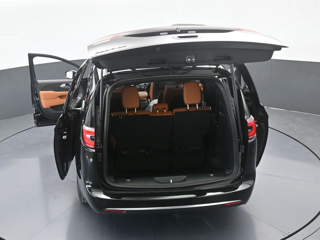New 2026 Diamond Black Crystal Pearlcoat Chrysler Pinnacle image 75