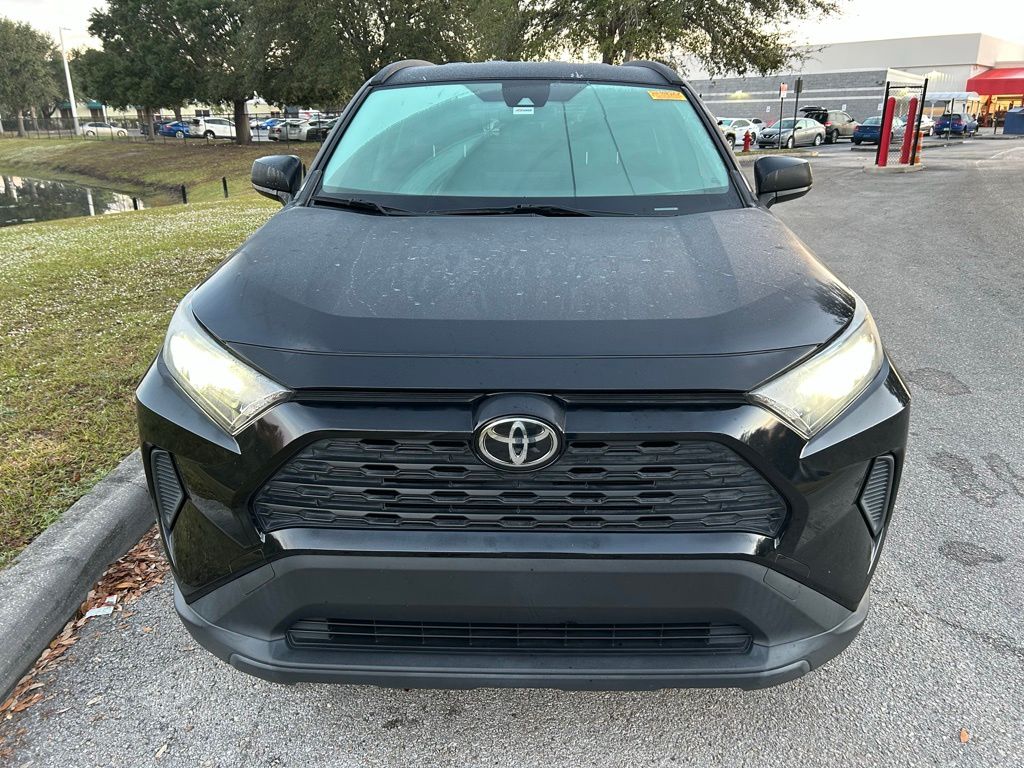 Thumbnail: 2020 Toyota RAV4 - 8