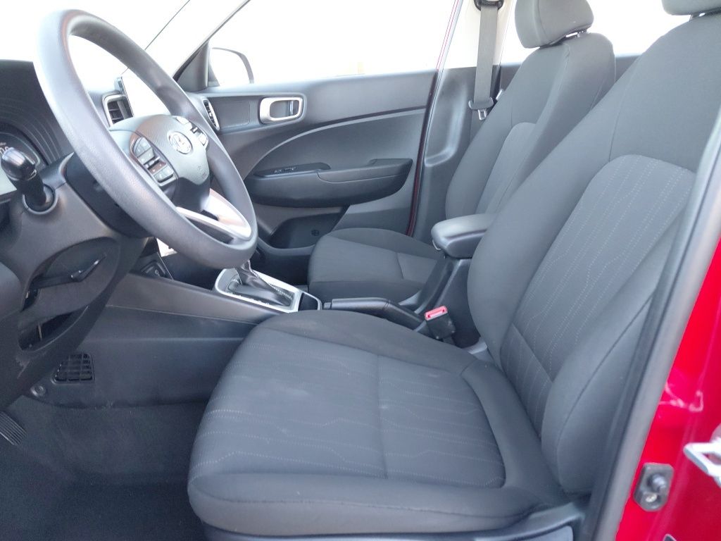 Thumbnail: 2023 Hyundai Venue - 18