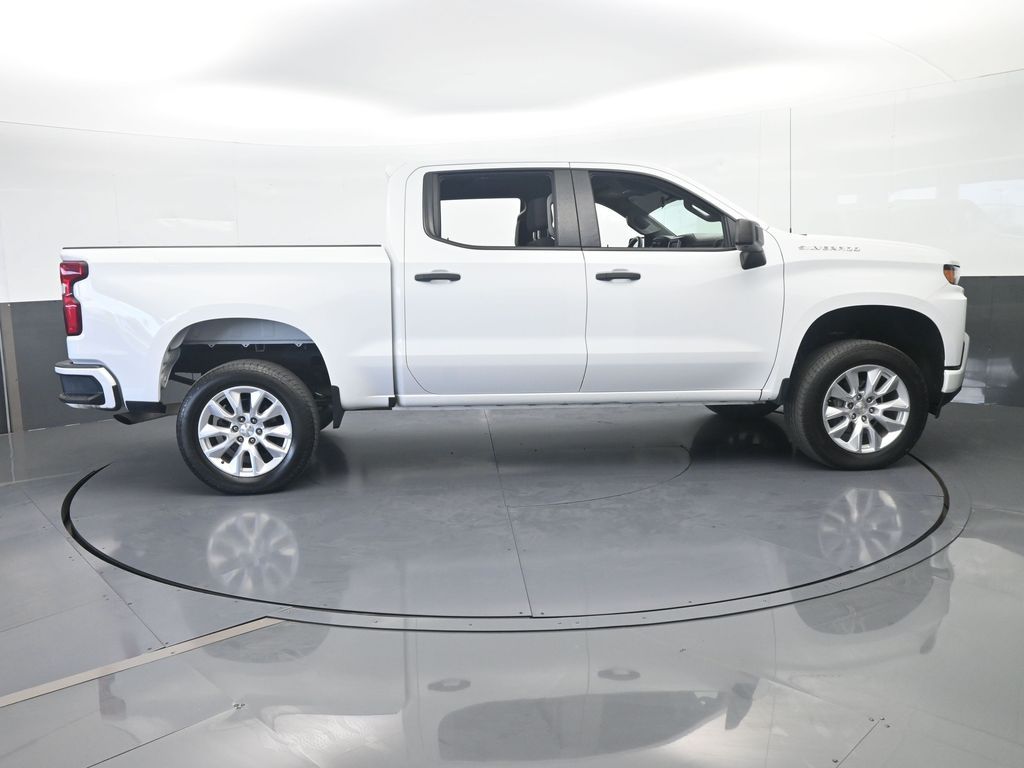 Used 2022 Summit White Chevrolet Custom image 7