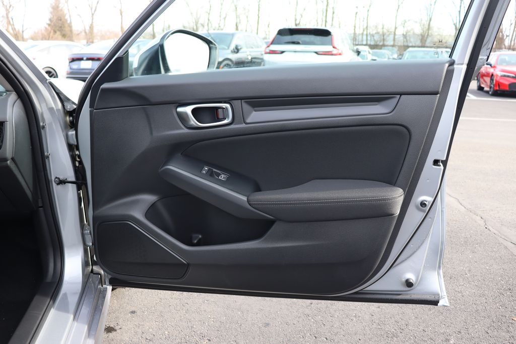 2025 Honda Civic LX 18