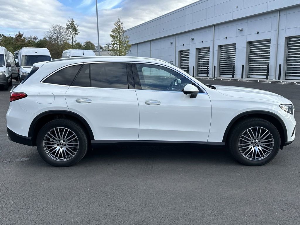 2023 Mercedes-Benz GLC GLC 300 9