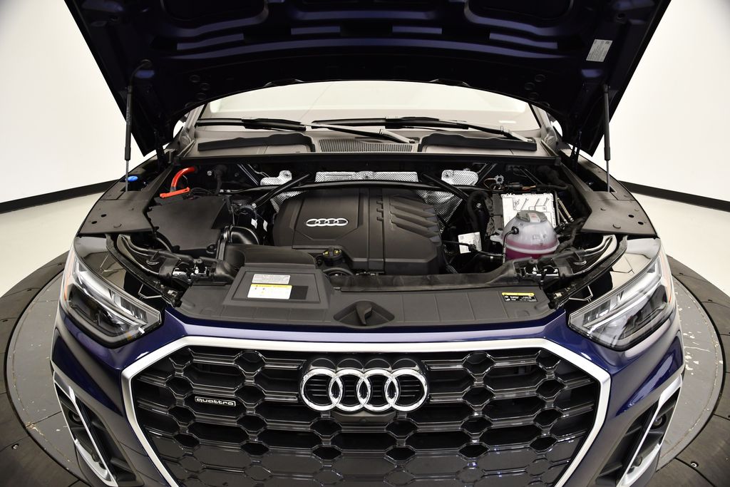 Thumbnail: 2025 Audi Q5 - 13