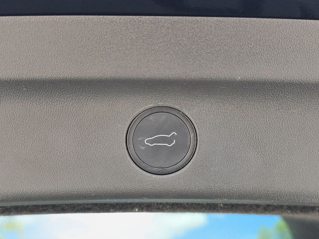 Used 2021 White Tesla Long Range image 16