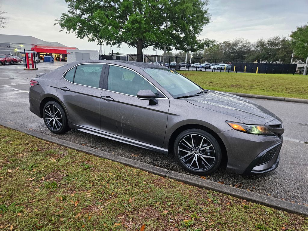 2024 Toyota Camry SE 7