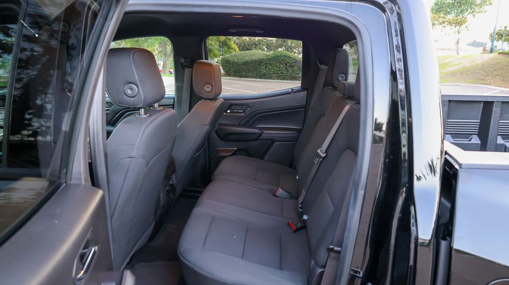 Used 2024 GMC Canyon Elevation 4D Crew Cab