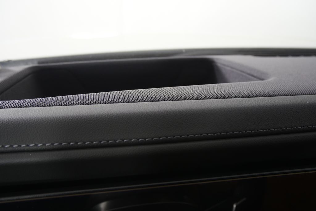 Thumbnail: 2026 BMW 7 Series - 21