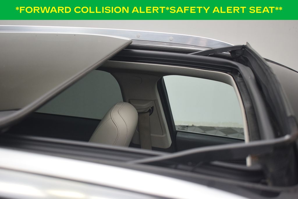 used 2022 Cadillac XT4 car, priced at $23,000